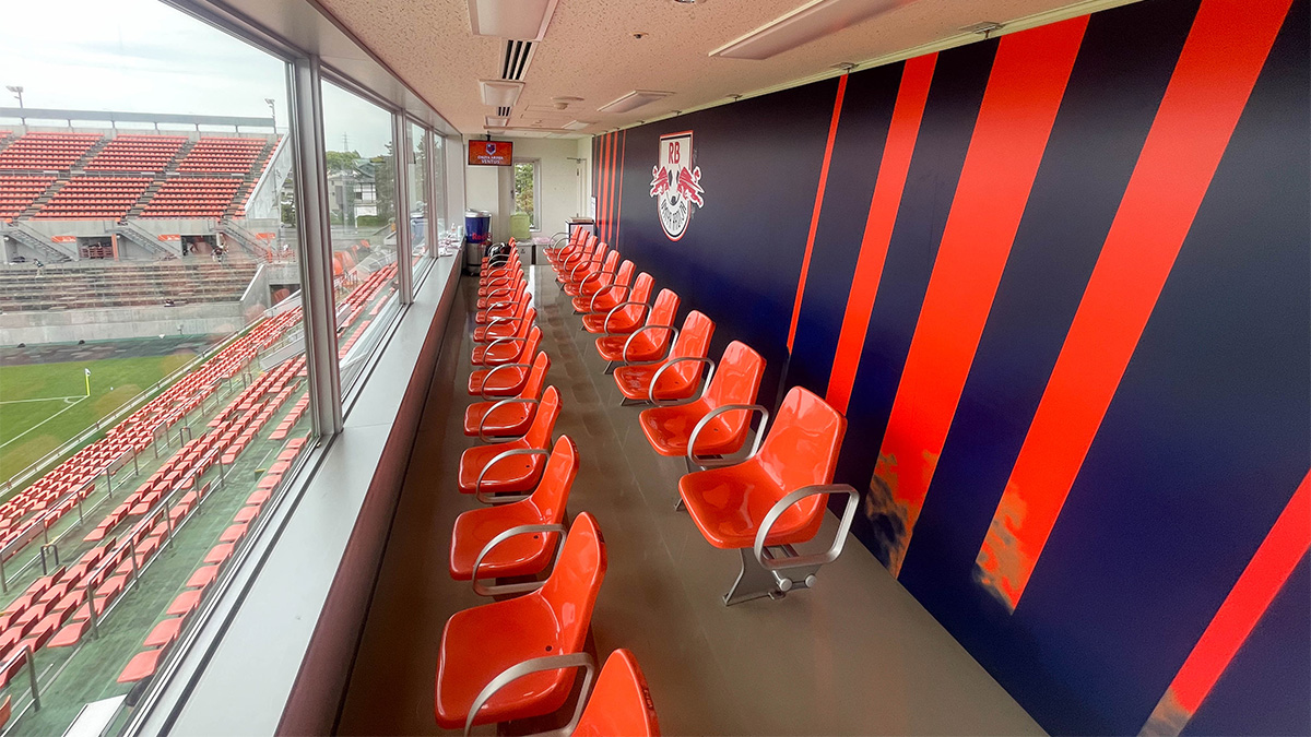VIP席はチームのカラーに染まった、かわいい席でした🧡💙